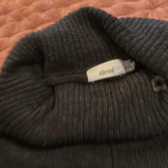 ALEXXI Poncho Turtleneck Large Black - Picture 2 of 2